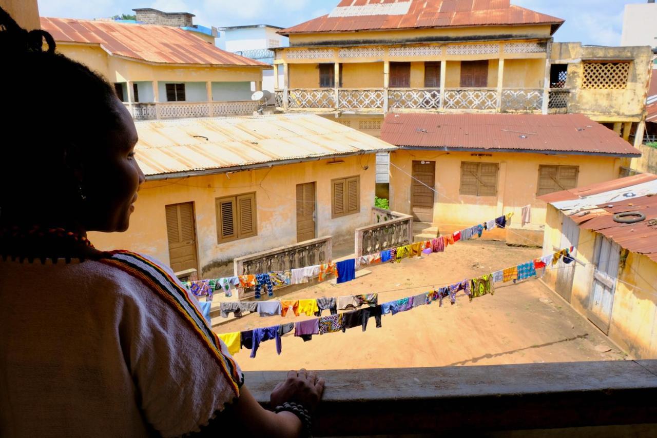 Chambres D'Hotes - Chez Mama Sedjro Porto Novo Exterior foto